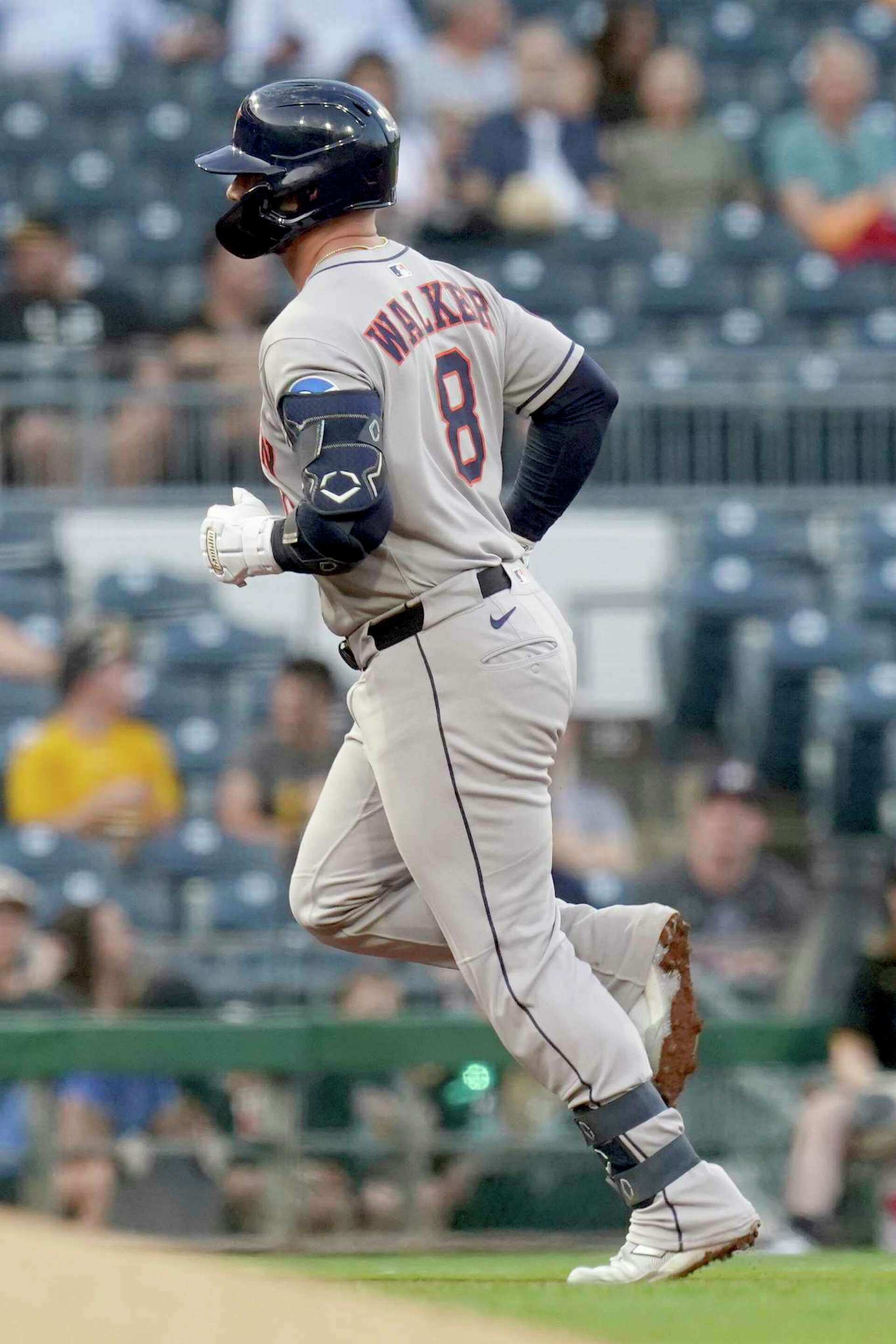 Crisp Paul Skenes' Outing Against The Astros Photo for Your Screen Crisp Paul Skenes' Outing Against The Astros Photo for Your Screen