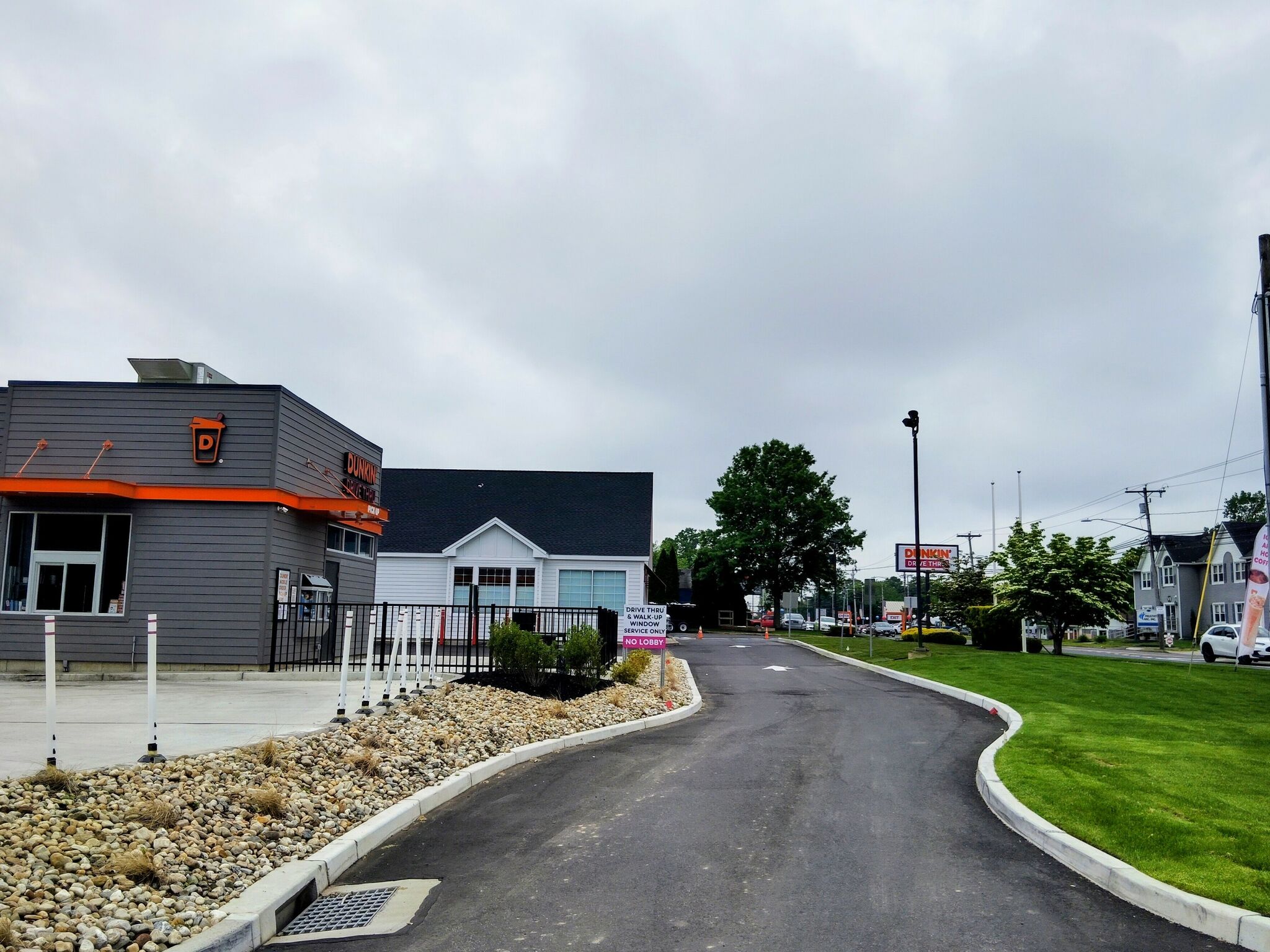 Tell us: Do you tip at Connecticut Dunkin’ drive-thrus?