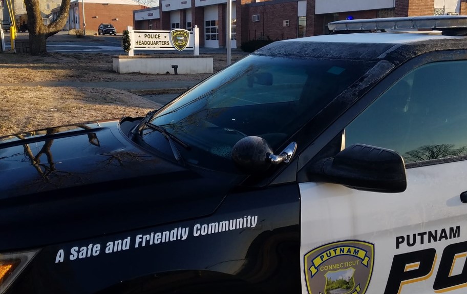Man killed, woman seriously injured in Putnam motorcycle crash on Grove Street, police say