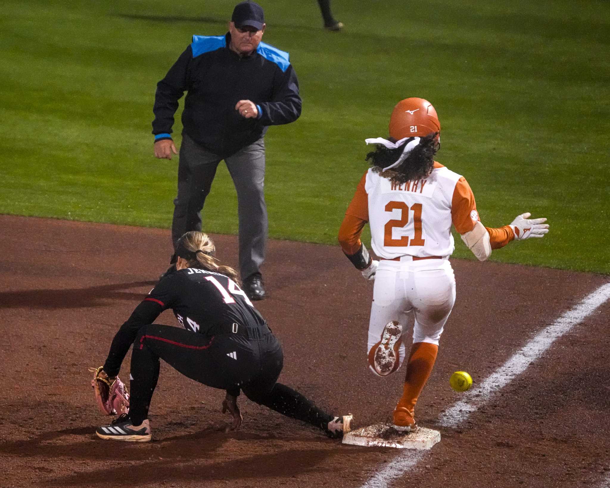 Texas softball photos: Best moments from 2025 season