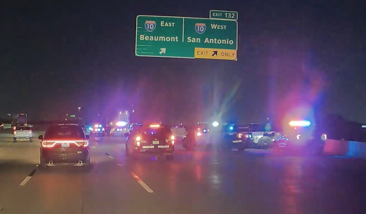 Traffic flowing smoothly on I-69, I-10 near downtown Houston after fatal crash with 18-wheeler