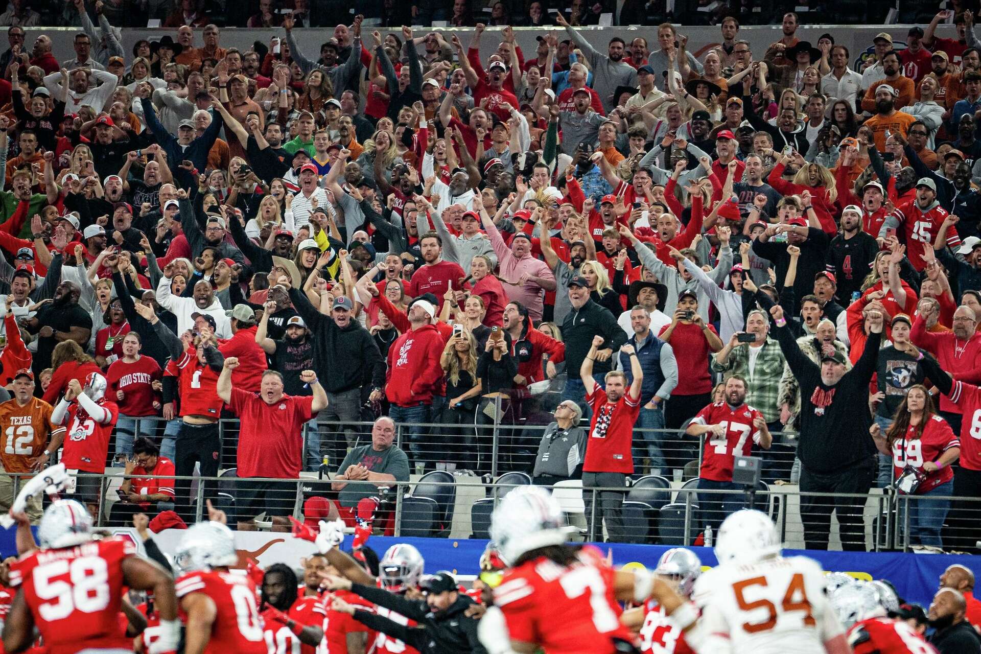 Florida Law Aimed at Curbing Trump Protesters Nets Felony Charges for  Florida Football Fans Who Rushed Field Following Victory Over Texas | The  New York Sun, image size:1920x1280