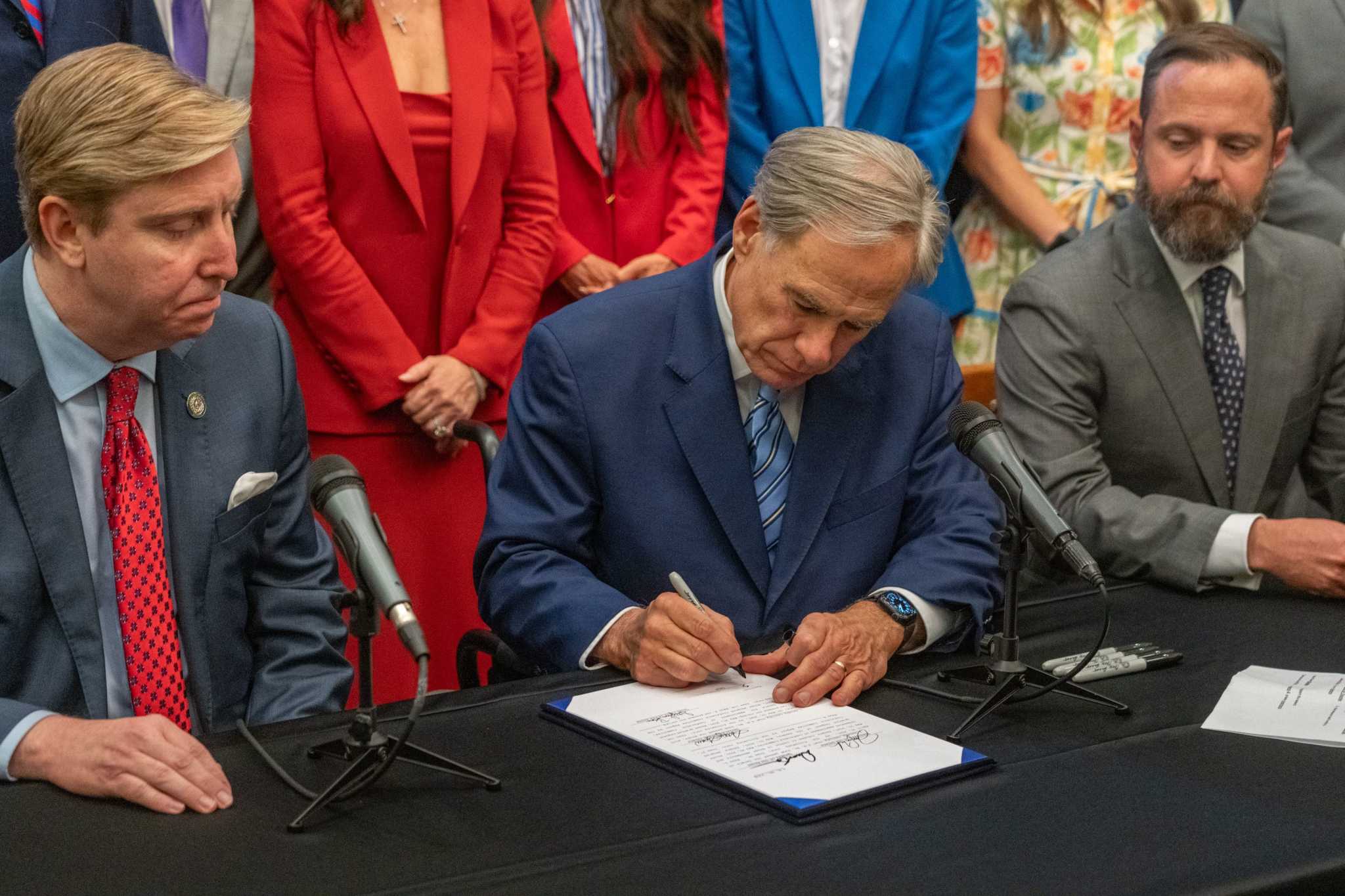 Texas is funding research into the psychedelic ibogaine. Here’s what to know.