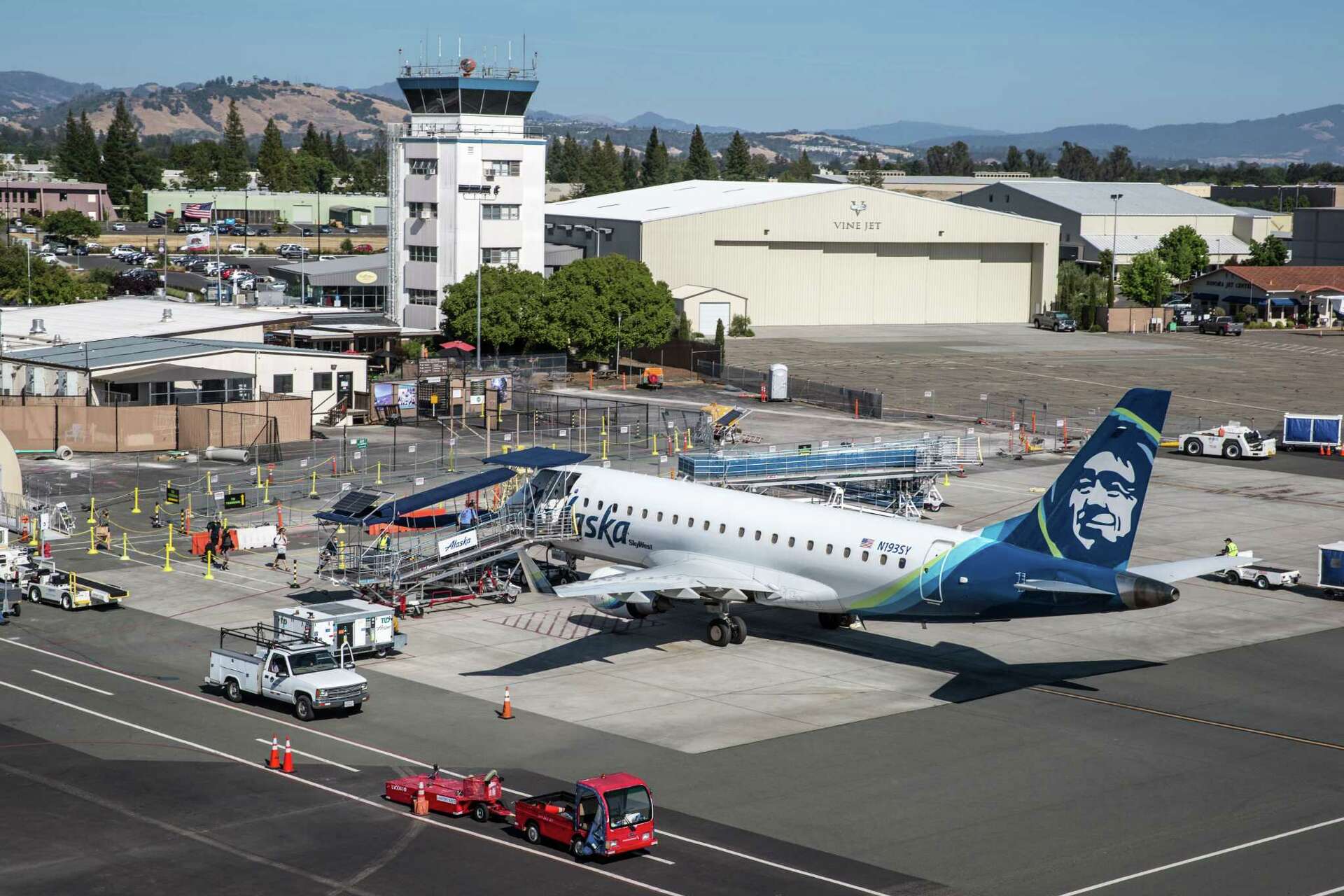 These California airports are thriving as SFO, LAX lose passengers