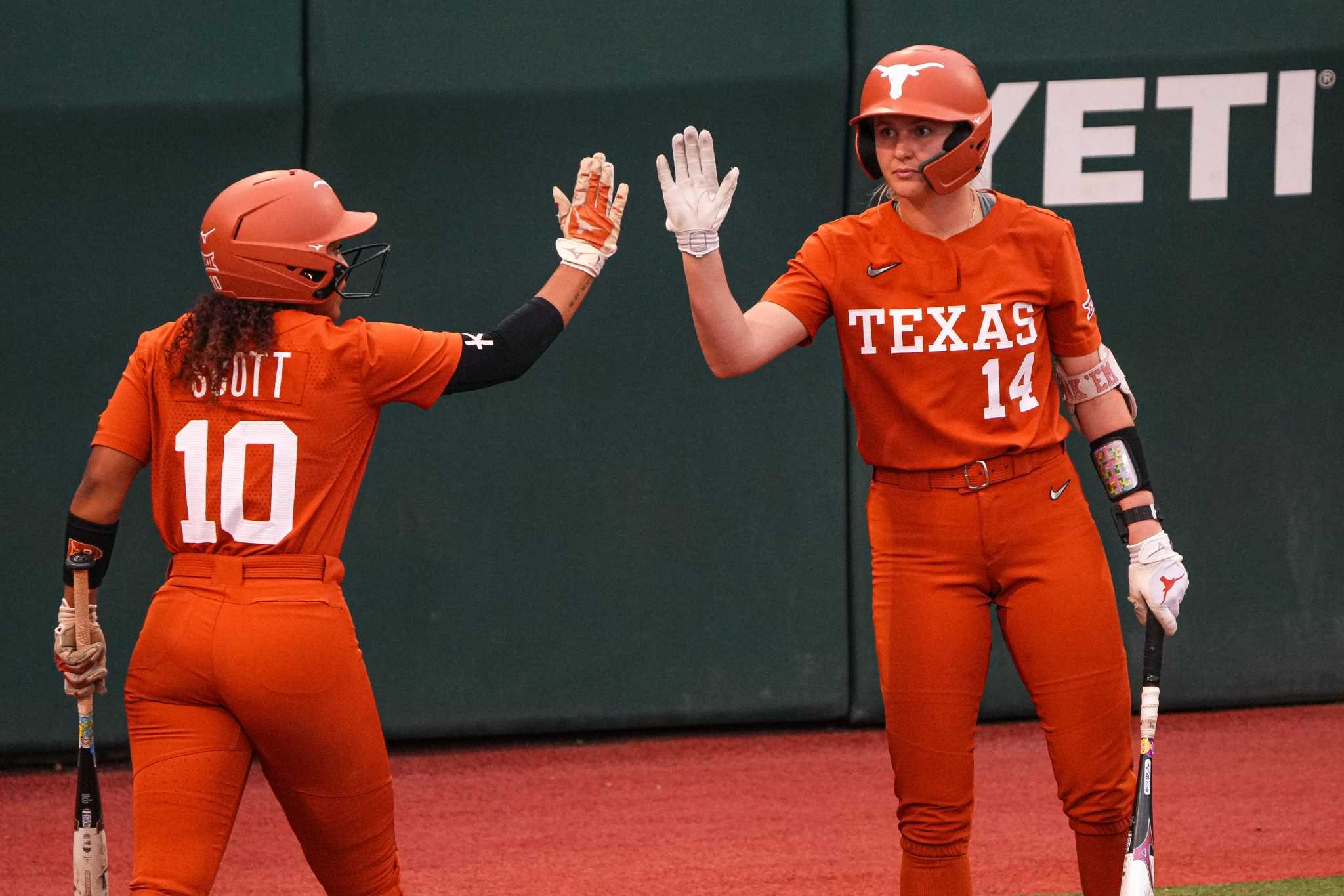 Did the Nebraska loss hurt Texas softball in latest national poll?