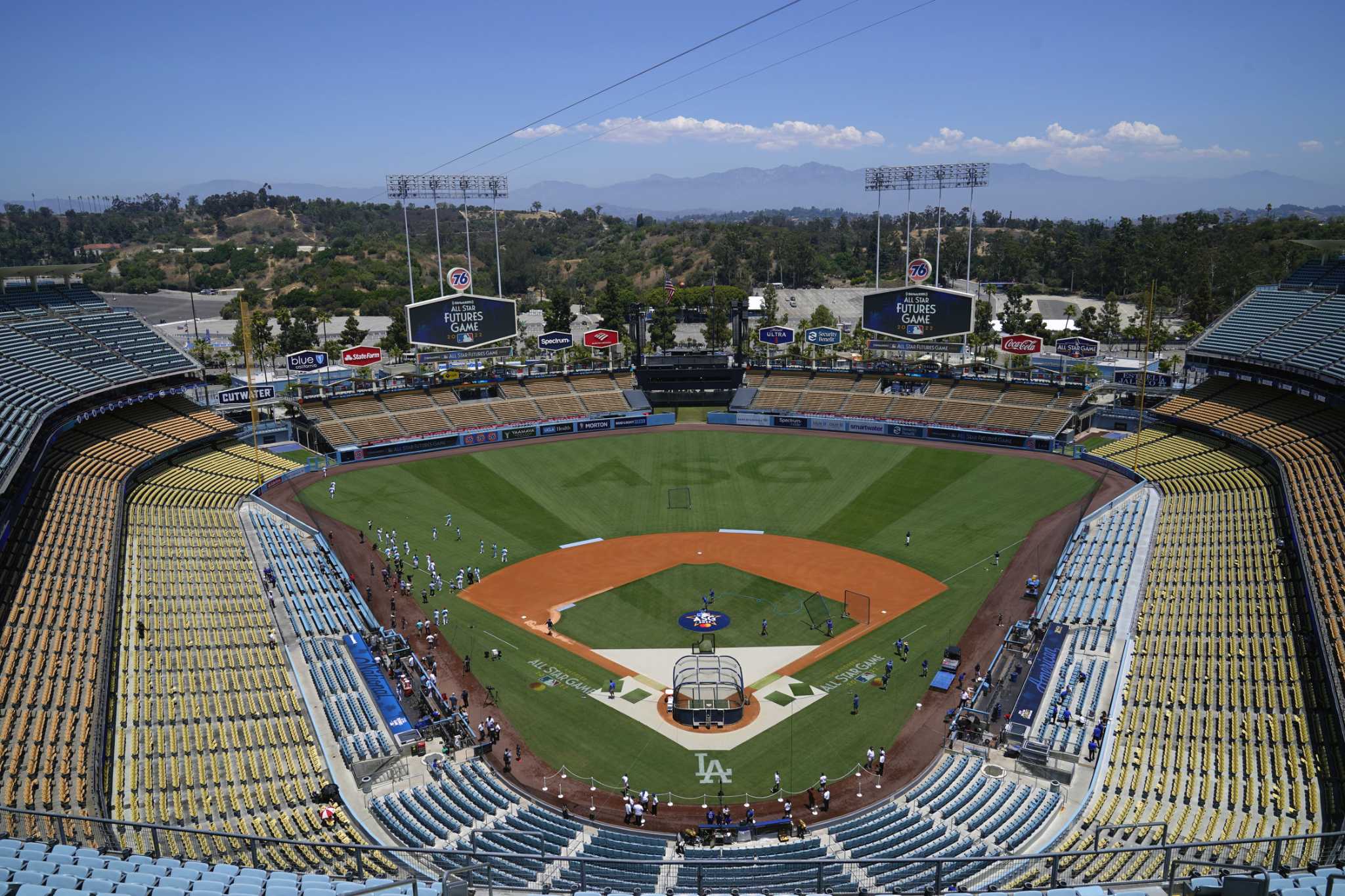 ICE agents denied entry to Dodger Stadium parking lot hours before game ...