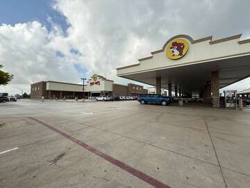 Buc-ee’s pay-at-the-pump rule sparks customer debate online
