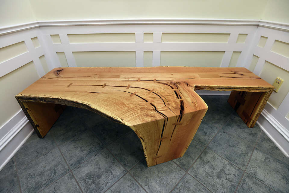 Hamden's 'Door Tree' reborn as memorial benches