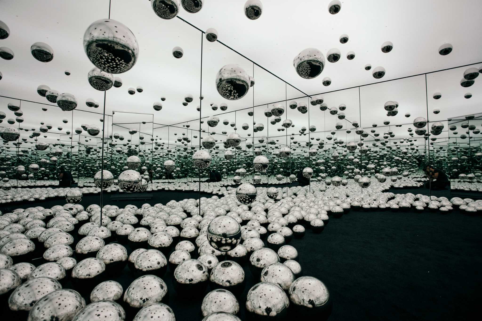 Lights, camera, interaction: Exploring Chicago's Instagrammable