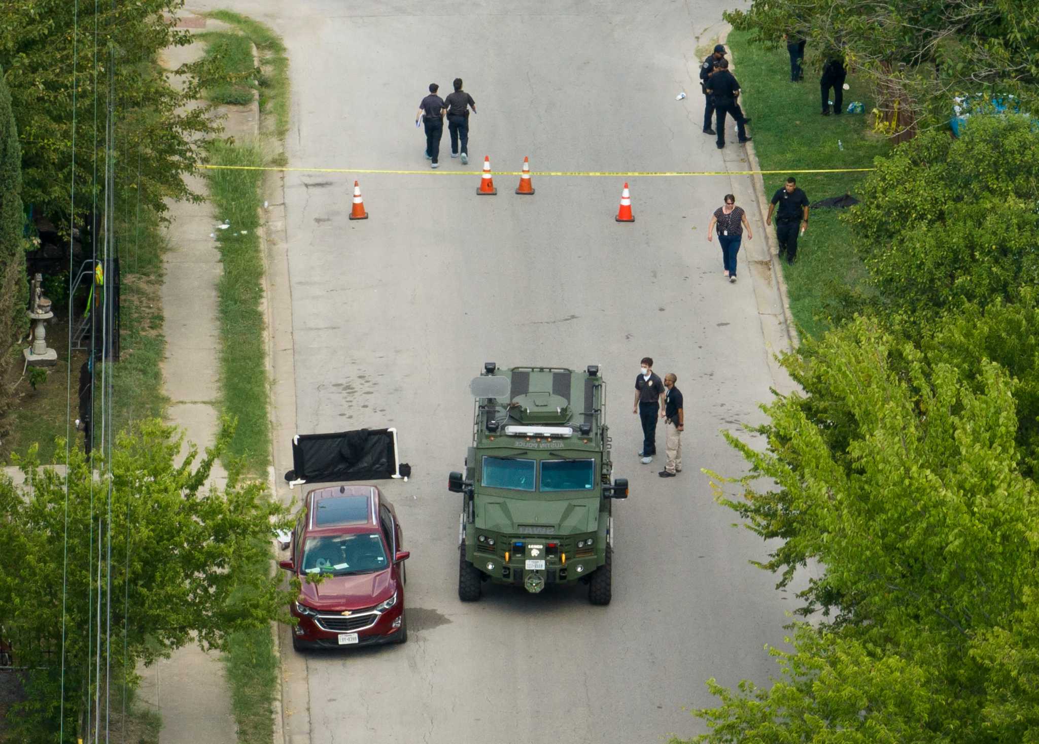 Austin police shoot, kill 29-year-old after SWAT standoff
