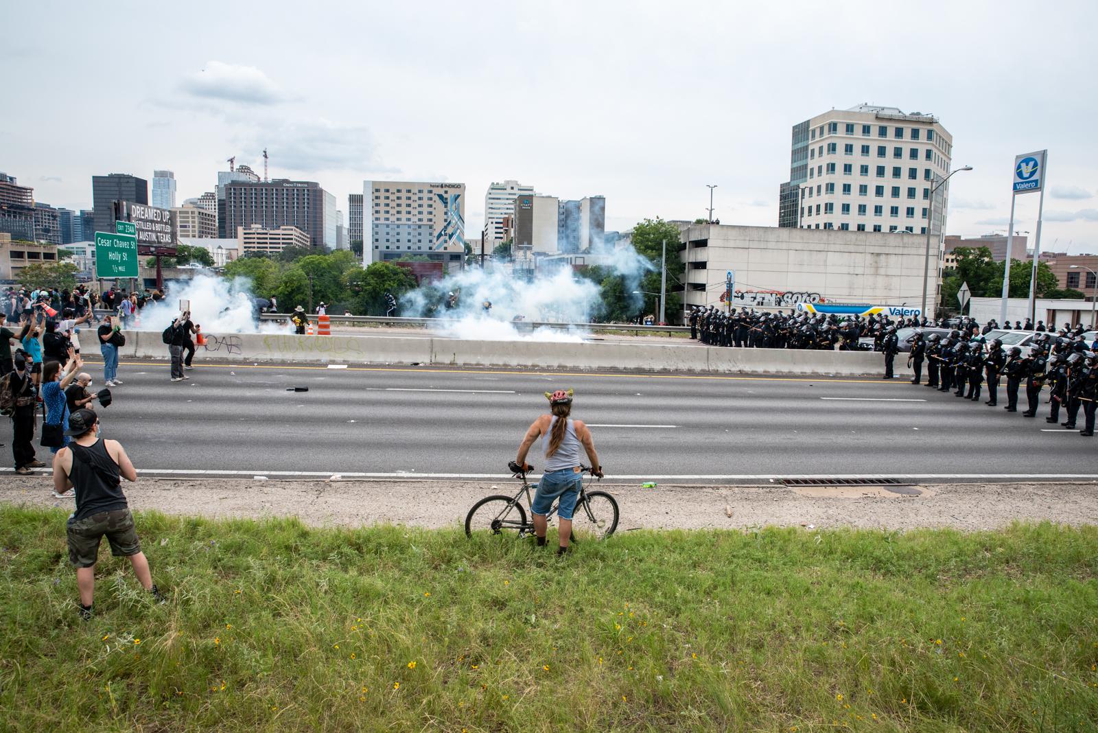 Fact-checking social media claims about Austin police, deadly force ...