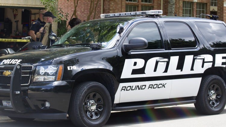 Round Rock man accused of pointing gun at driver on I-35