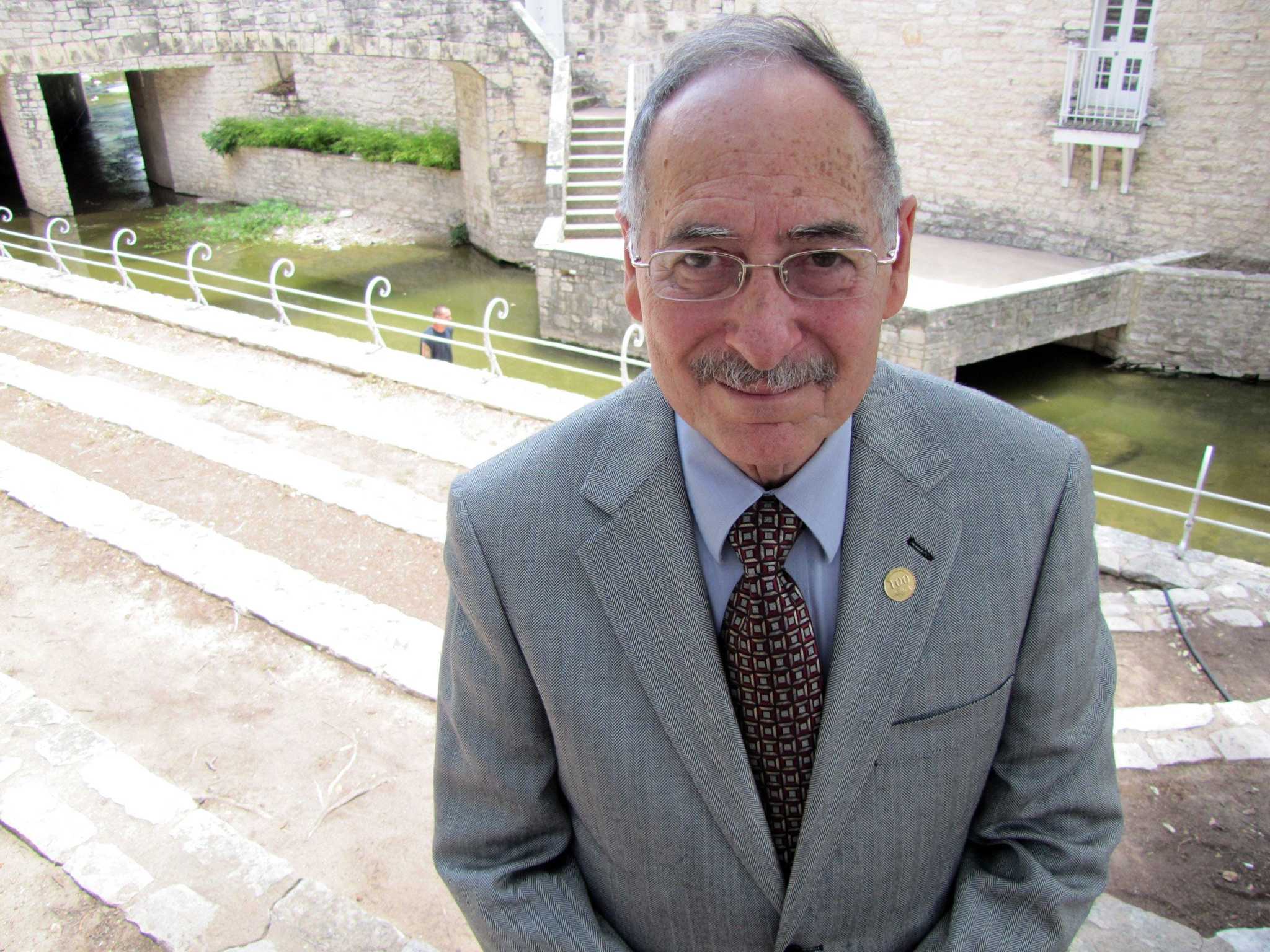 Austin Symphony's Anthony Corroa announces retirement