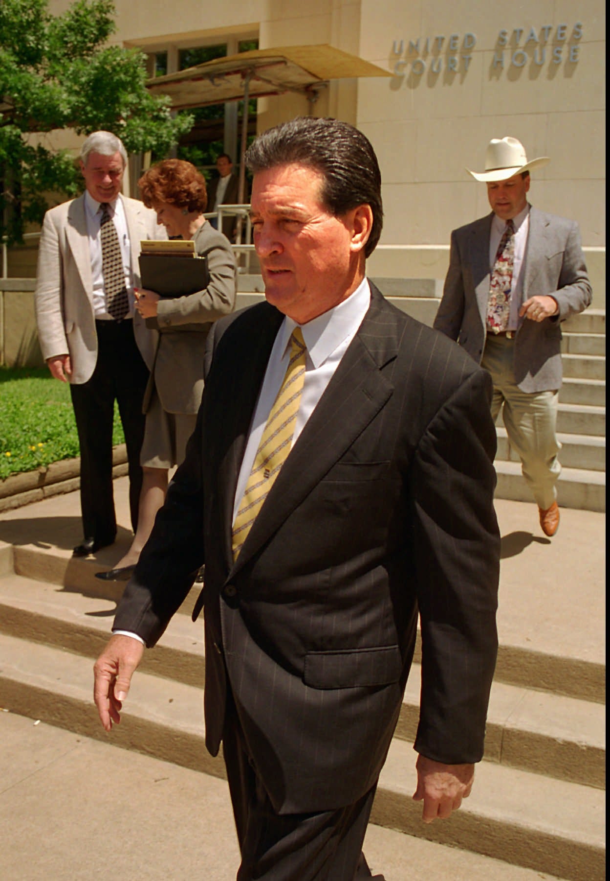 Legendary UT donor, mining exec Jim Bob Moffett dies of