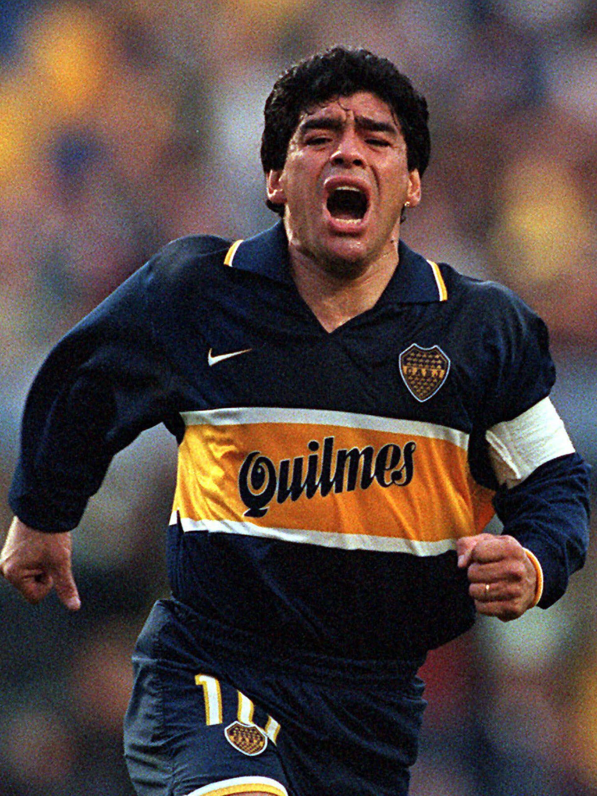 Argentine soccer great Diego Maradona dies at 60, image size:1920x2560