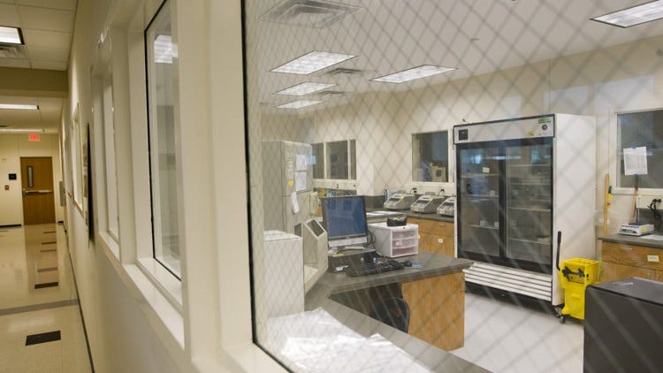 2,200 convicted persons to be notified of Austin DNA lab problems