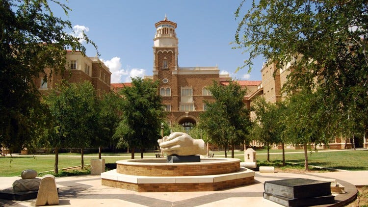 https://s.hdnux.com/photos/01/51/54/30/27706942/3/rawImage.jpg