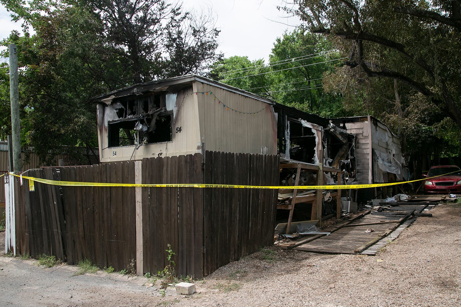 Child dies in mobile home fire in North Austin, 3 hospitalized