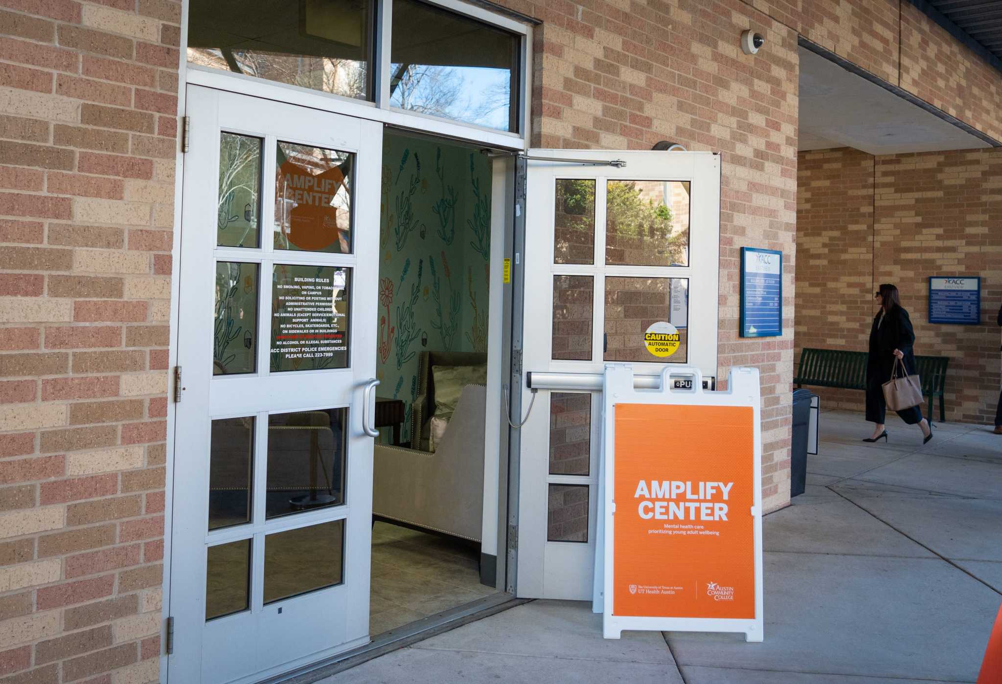 DOES UT AUSTIN ACCEPT COMMUNITY COLLEGE TRANSFERS visual data 5