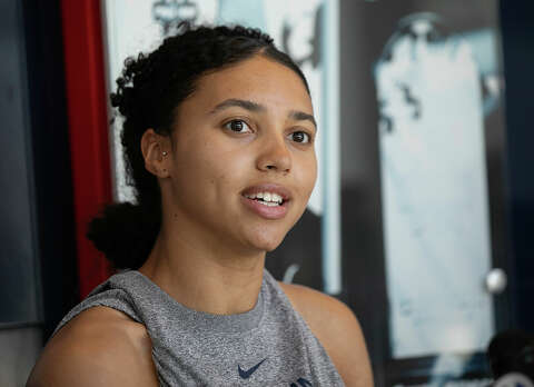 Mike Anthony: Azzi Fudd is the face of UConn women's basketball