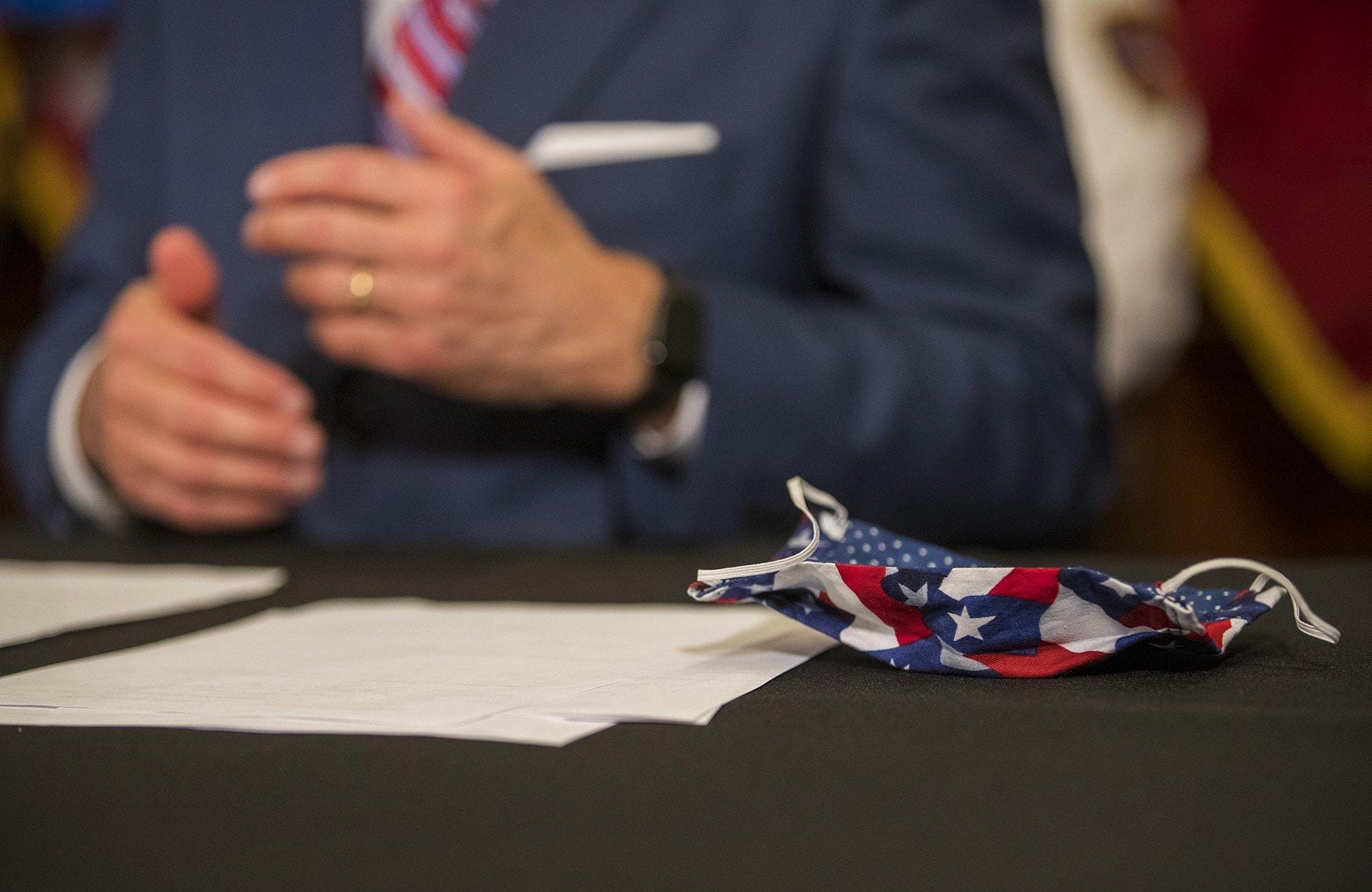 Editorial: Abbott's mask order is welcome but long overdue