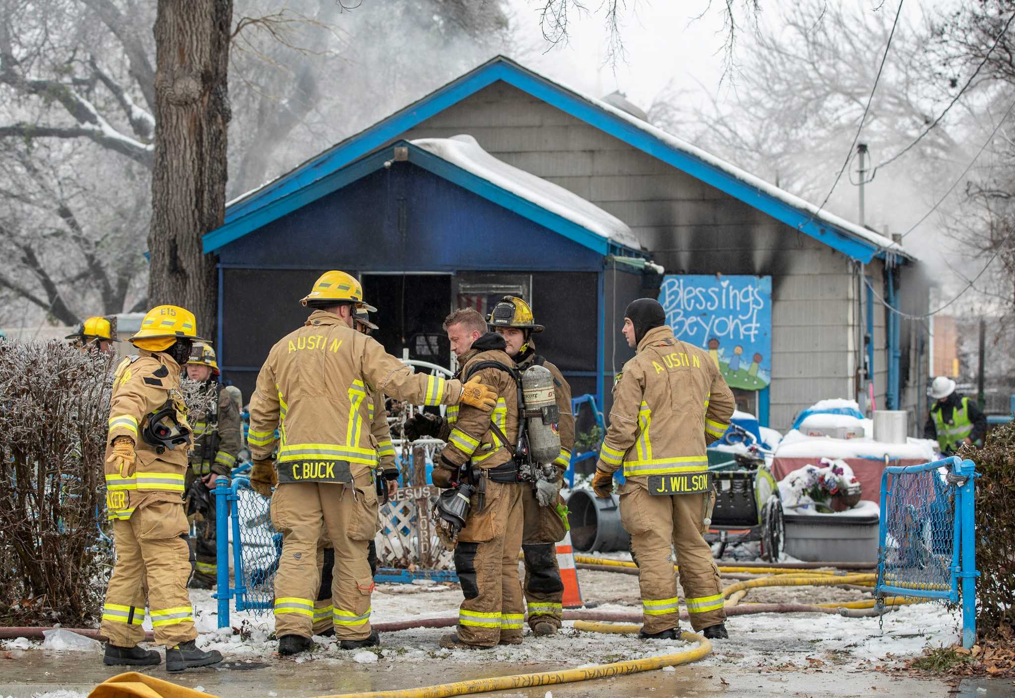 Winter weather in Texas: 2 dead after blaze in East Austin
