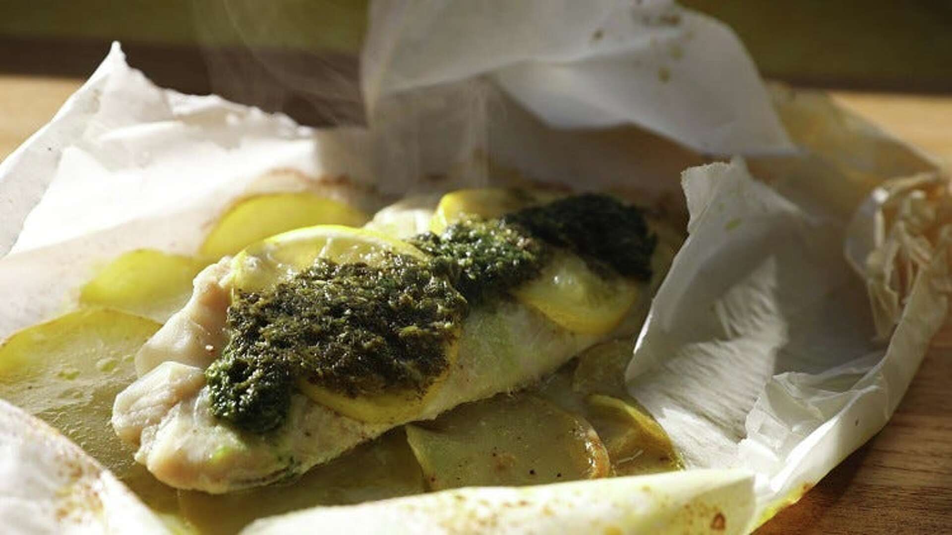How to Fold And Bake Fish in Parchment Paper: Easy, Flavorful Guide