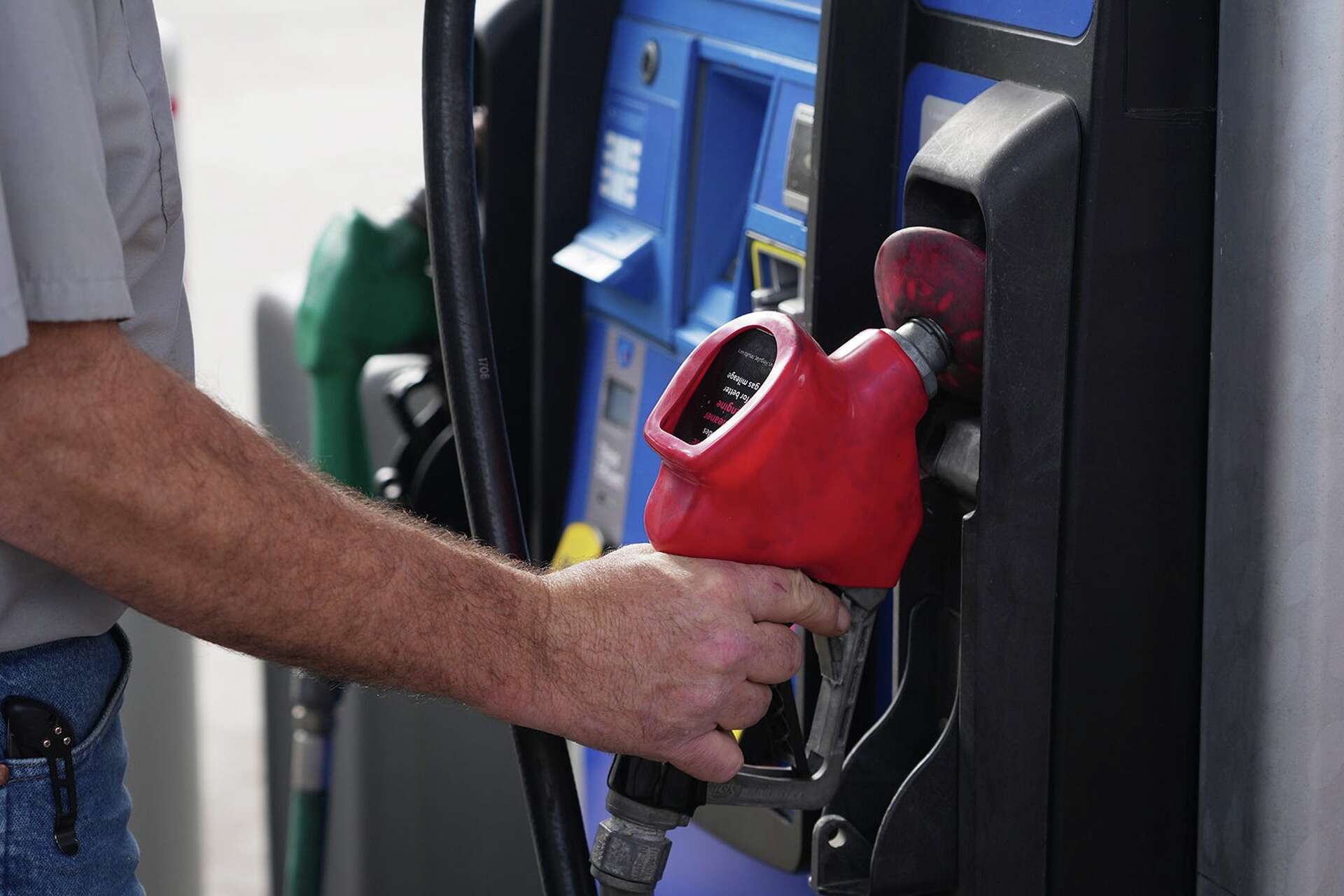 Why are gas prices going up? What to know about Texas fuel costs