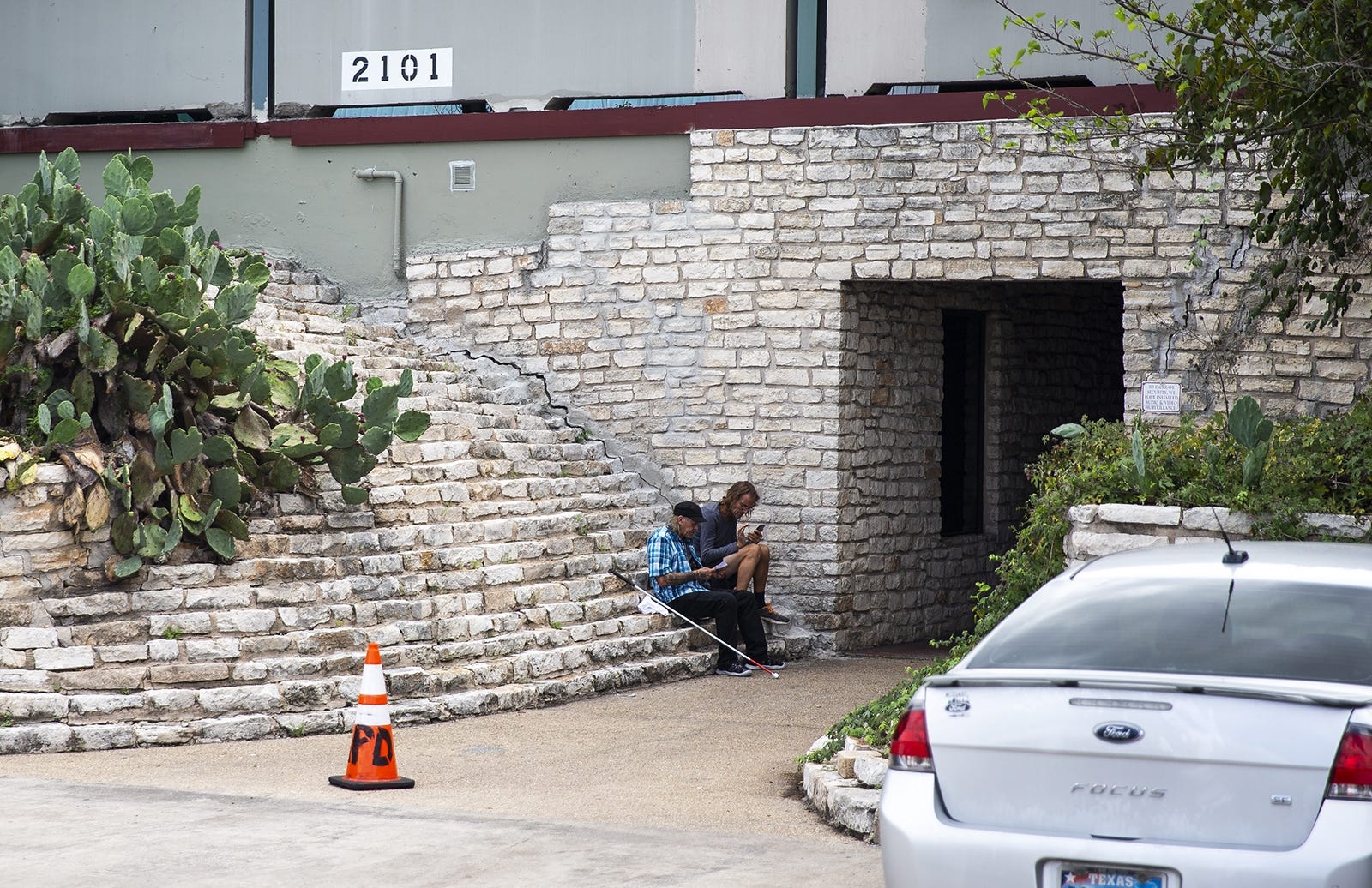 Man fatally shot outside Southeast Austin halfway house