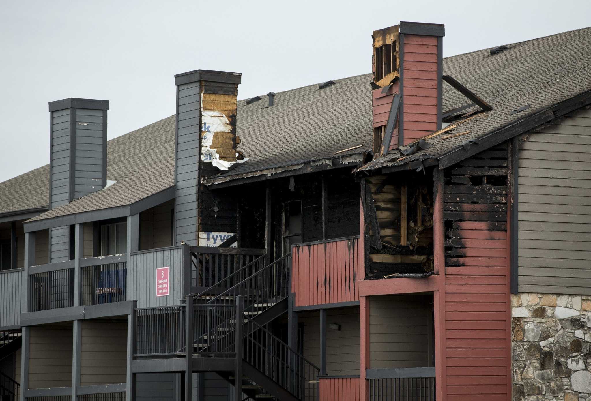 Five hospitalized, 40 displaced after fire in North Austin