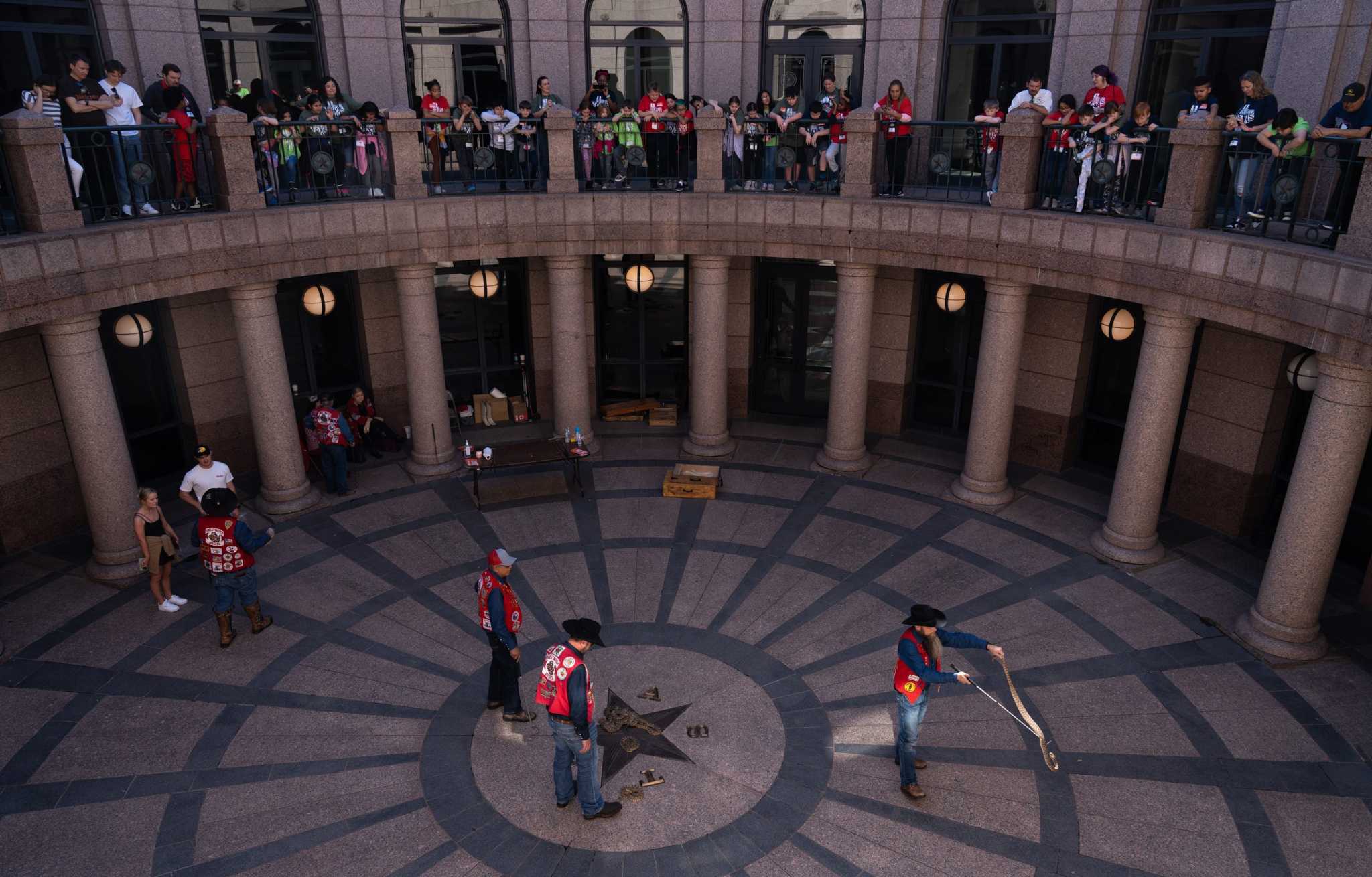 Texas Rattlesnake Rally Rattlesnakes on display at Texas Capitol for Rattlesnake Round-Up