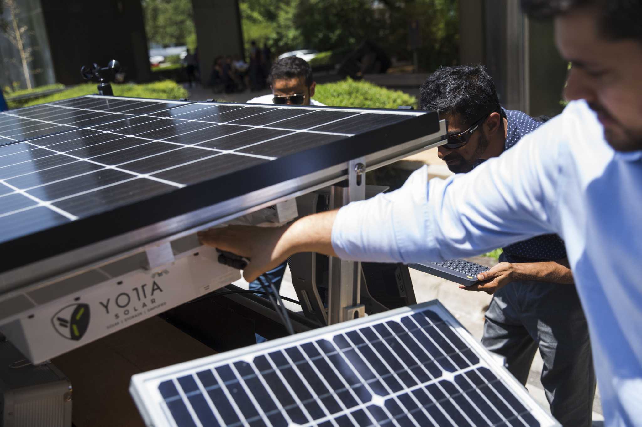 Austin solar power startup's vision: Put product 'on every rooftop'