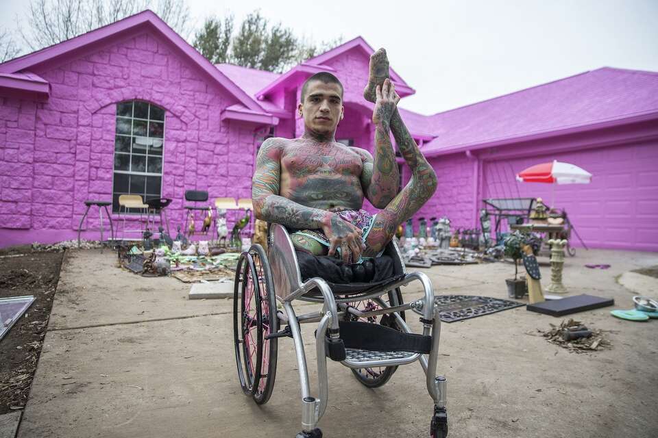 Pretty in pink: Pflugerville house catches some attention