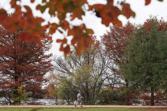 When will Texas cool off? What Farmers' Almanac predicts for fall 2025