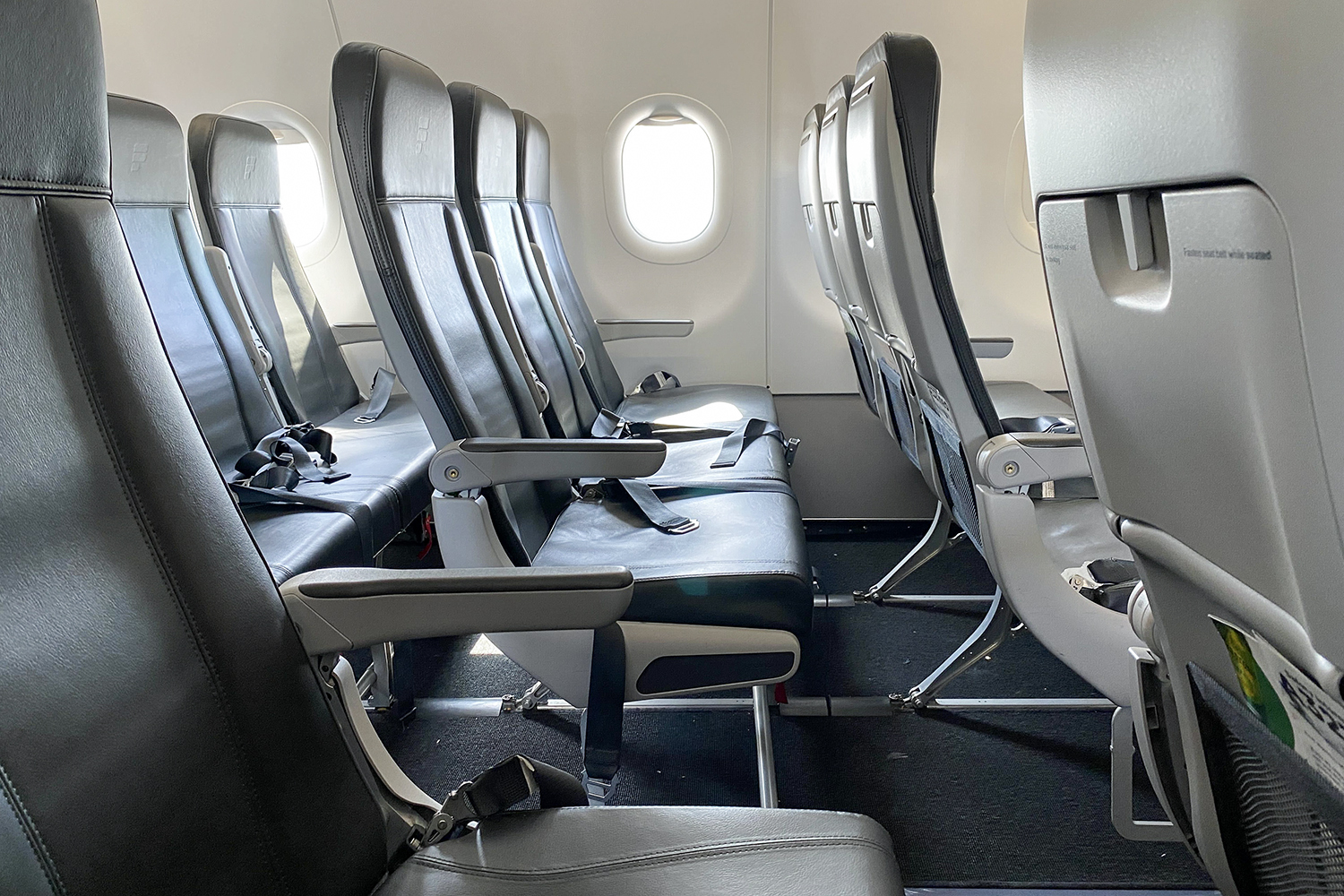 I tried the $49 upgrade on one of America's worst airlines, image size:1500x1000