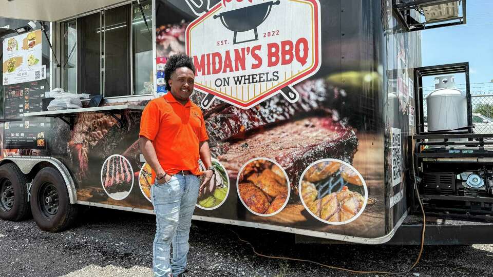 Midan's BBQ trailer in Baytown