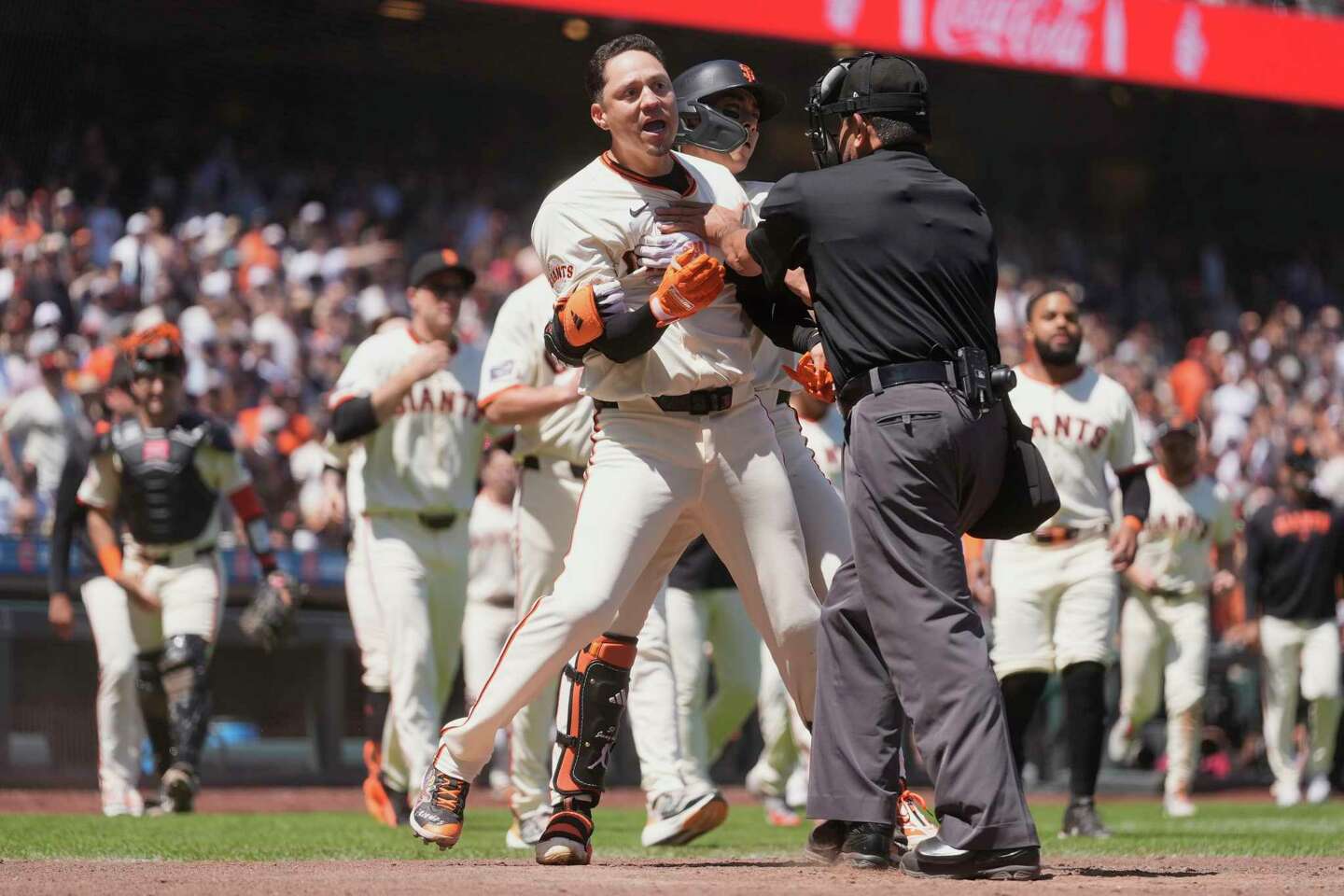 Giants' Offense: Another Night Of Frustration At Oracle Park - qdw5bim