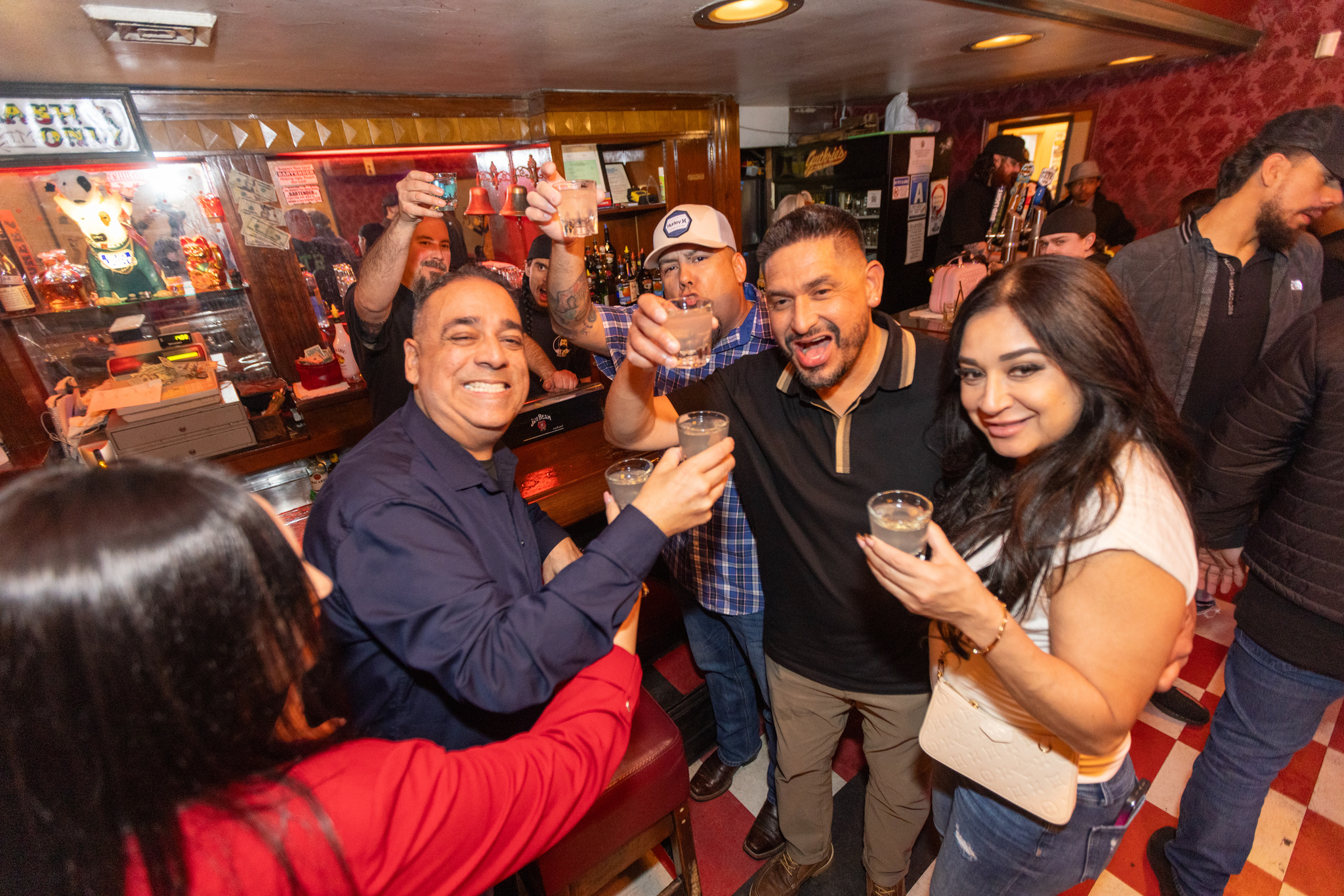 Why Central California transplants are flocking to this legendary bar