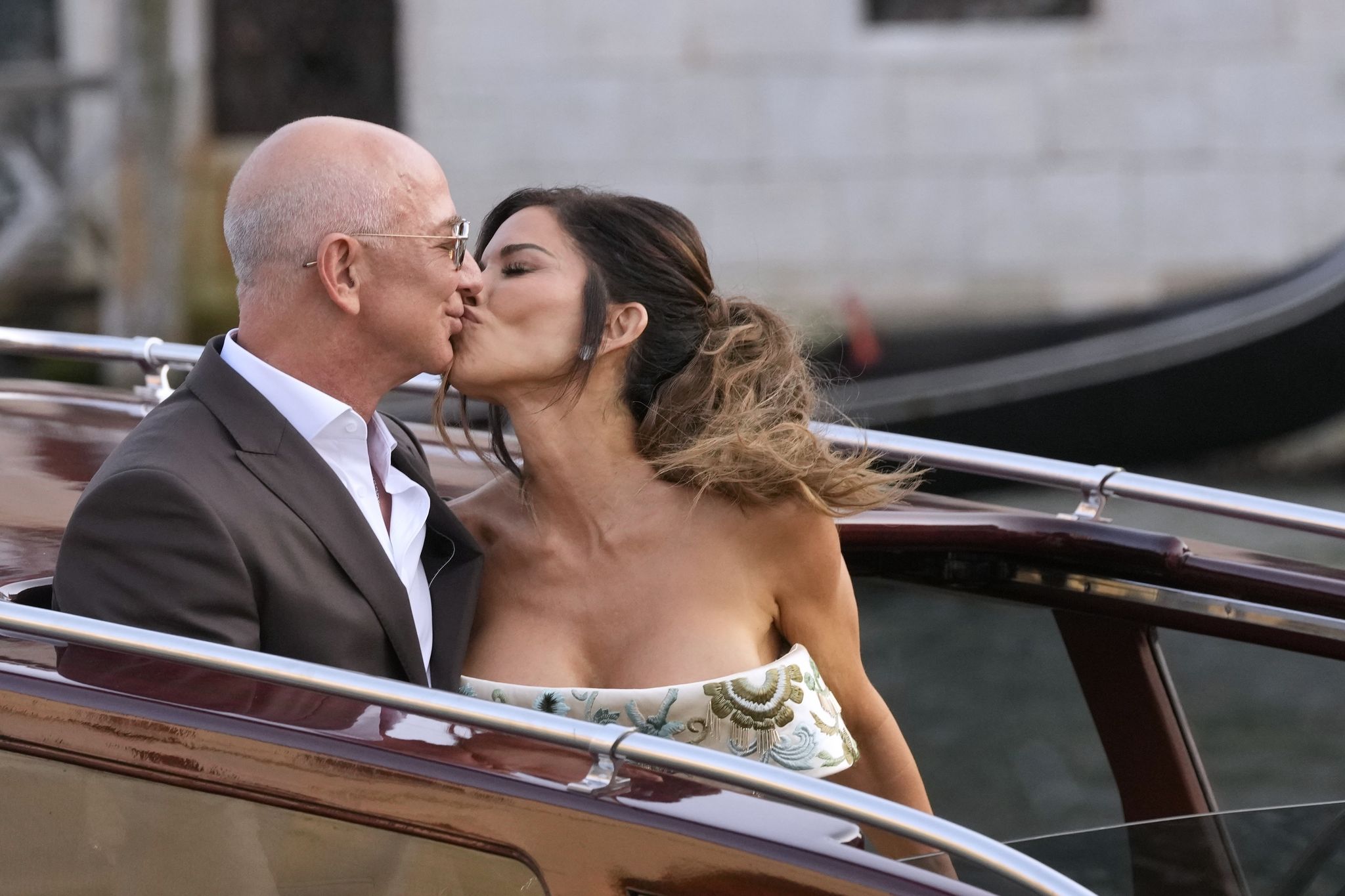 ¡Romance en Venecia! Las Estrellas que Brillaron en la Lujosa Boda de Jeff Bezos y Lauren Sánchez