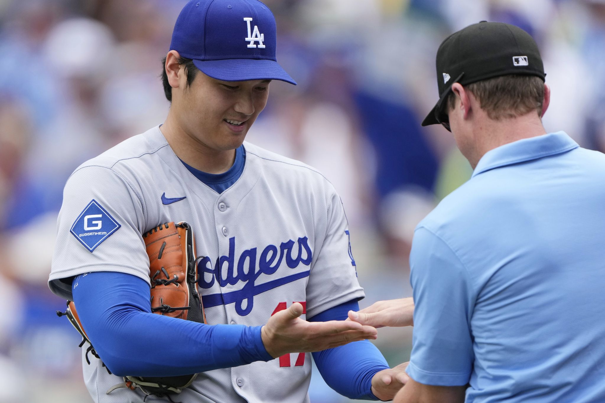 ¡Ohtani Impacta! El Lanzamiento Más Rápido de su Carrera (101.7 mph) Deslumbra en su Tercer Partido con los Dodgers
