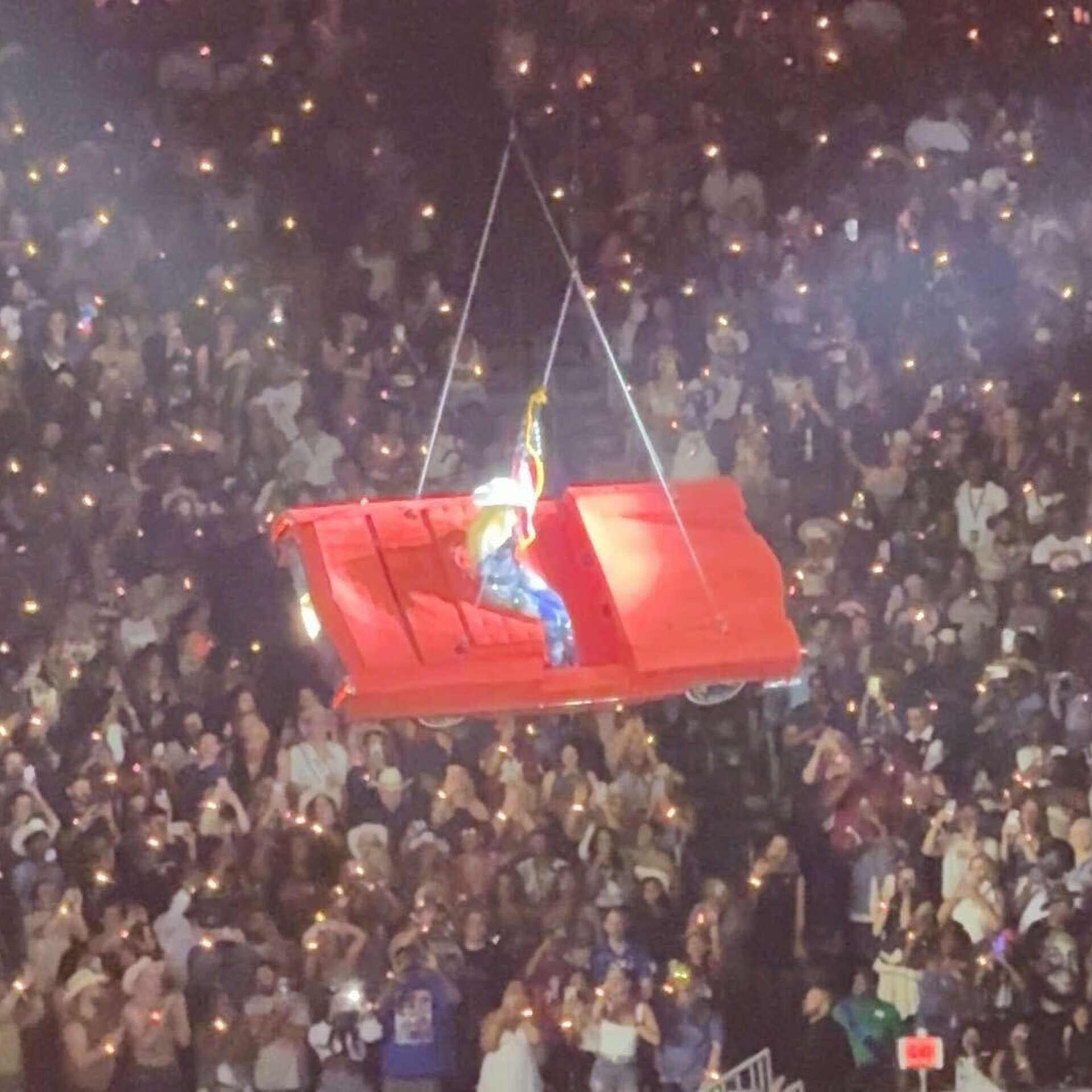 Beyoncé cuts flying car prop and '16 Carriages' on night 2 in Houston
