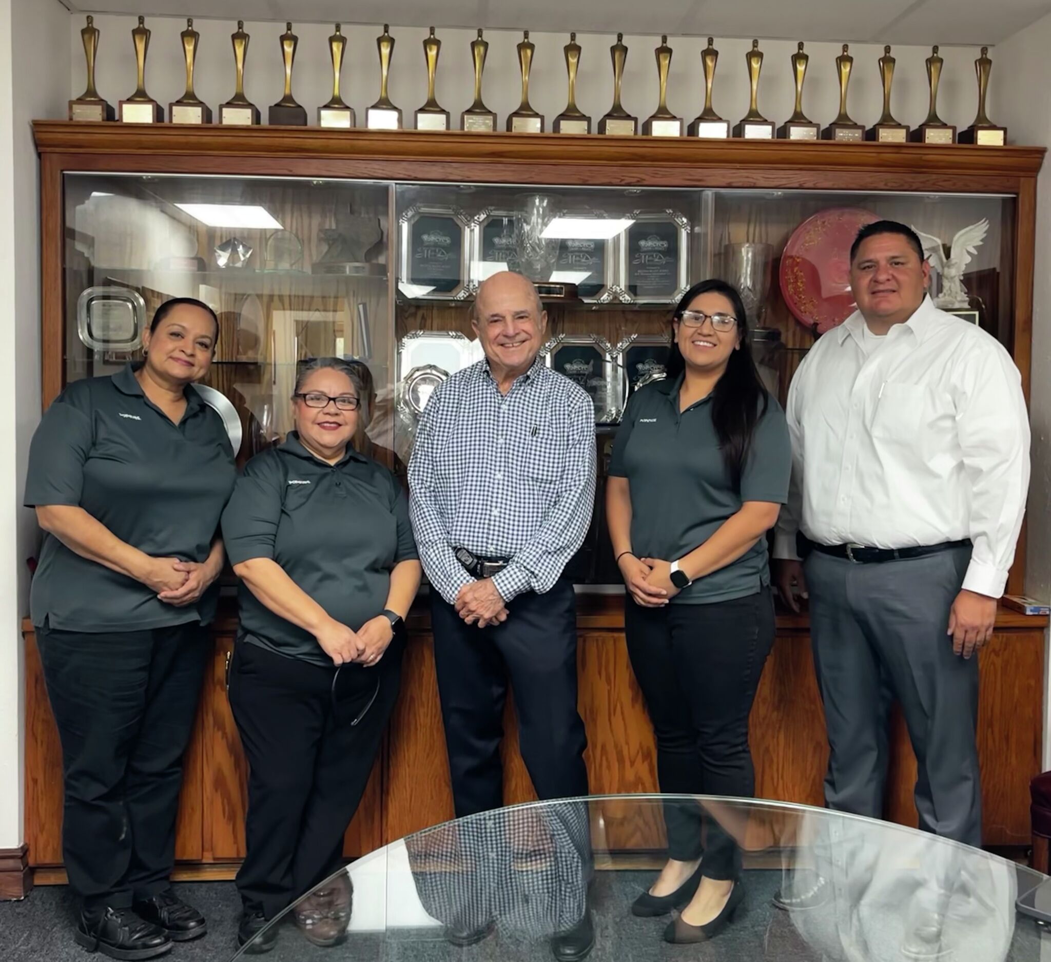 ¡El Rey del Pollo Frito en Laredo! Popeyes Gana el Premio LMT por Cuarto Año Consecutivo