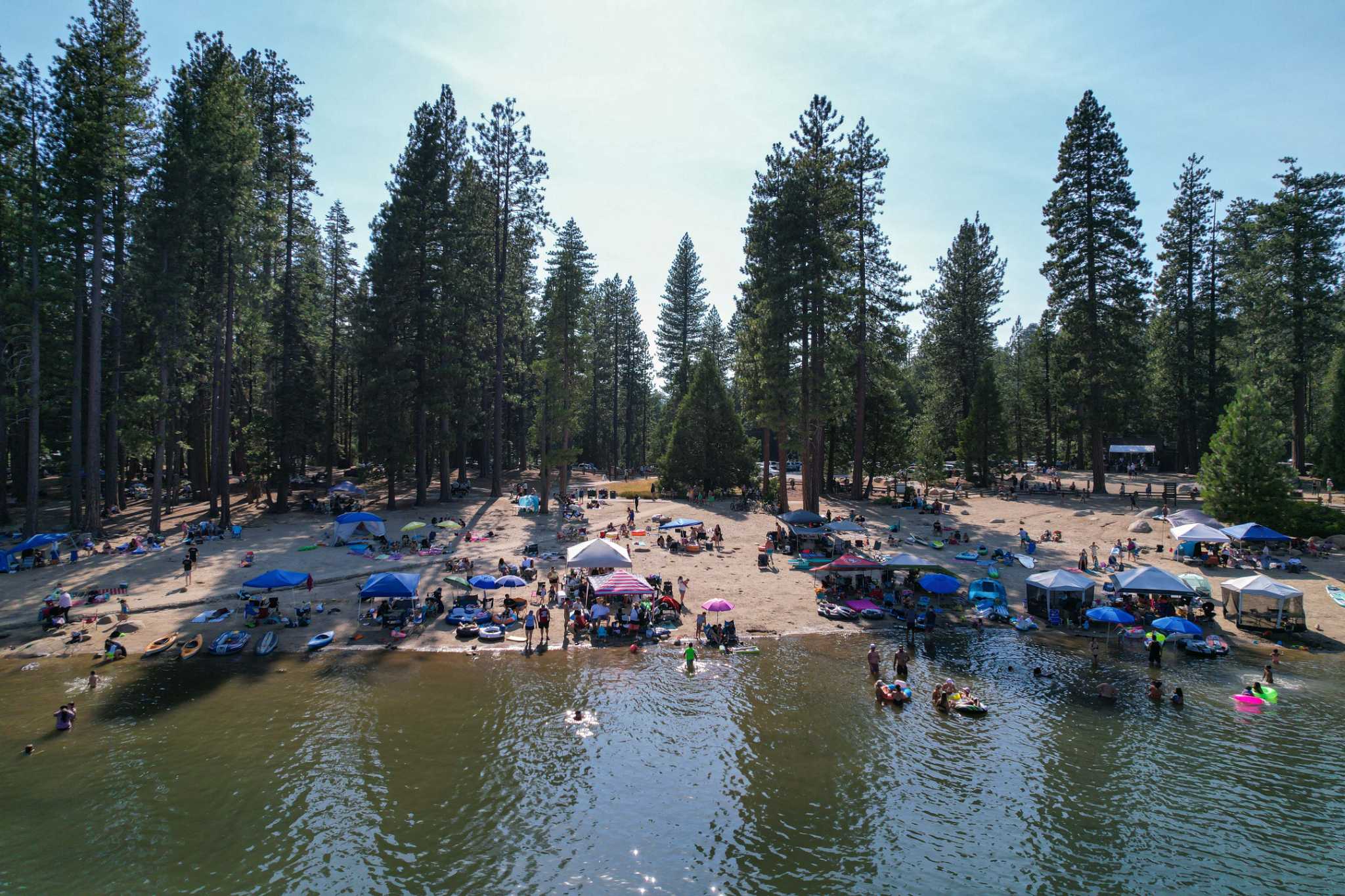 https://s.hdnux.com/photos/01/52/76/62/28044442/5/rawImage.jpg