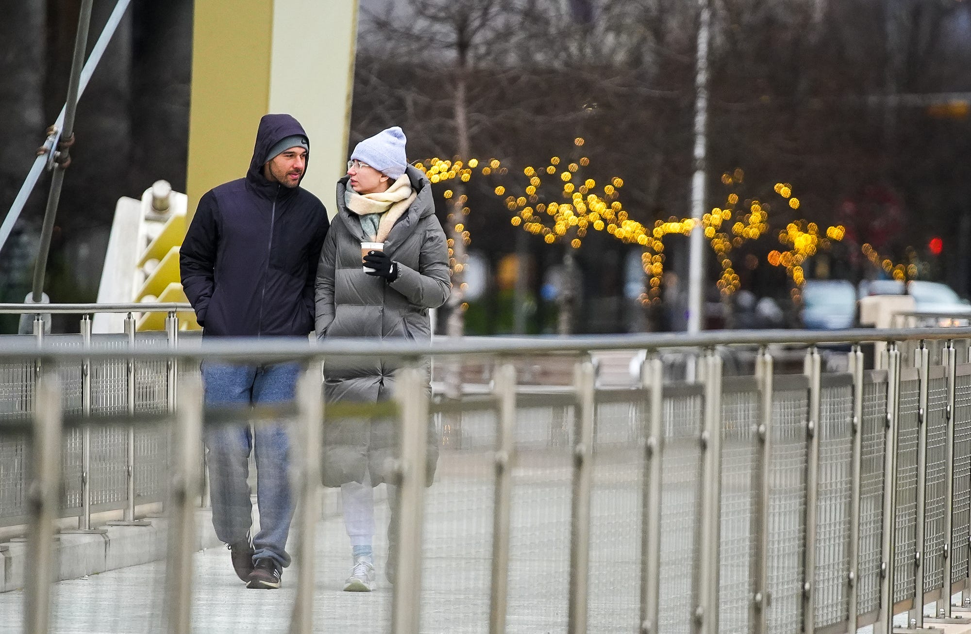 Arctic blast brings snow flurries, icy roads to Texas on Monday