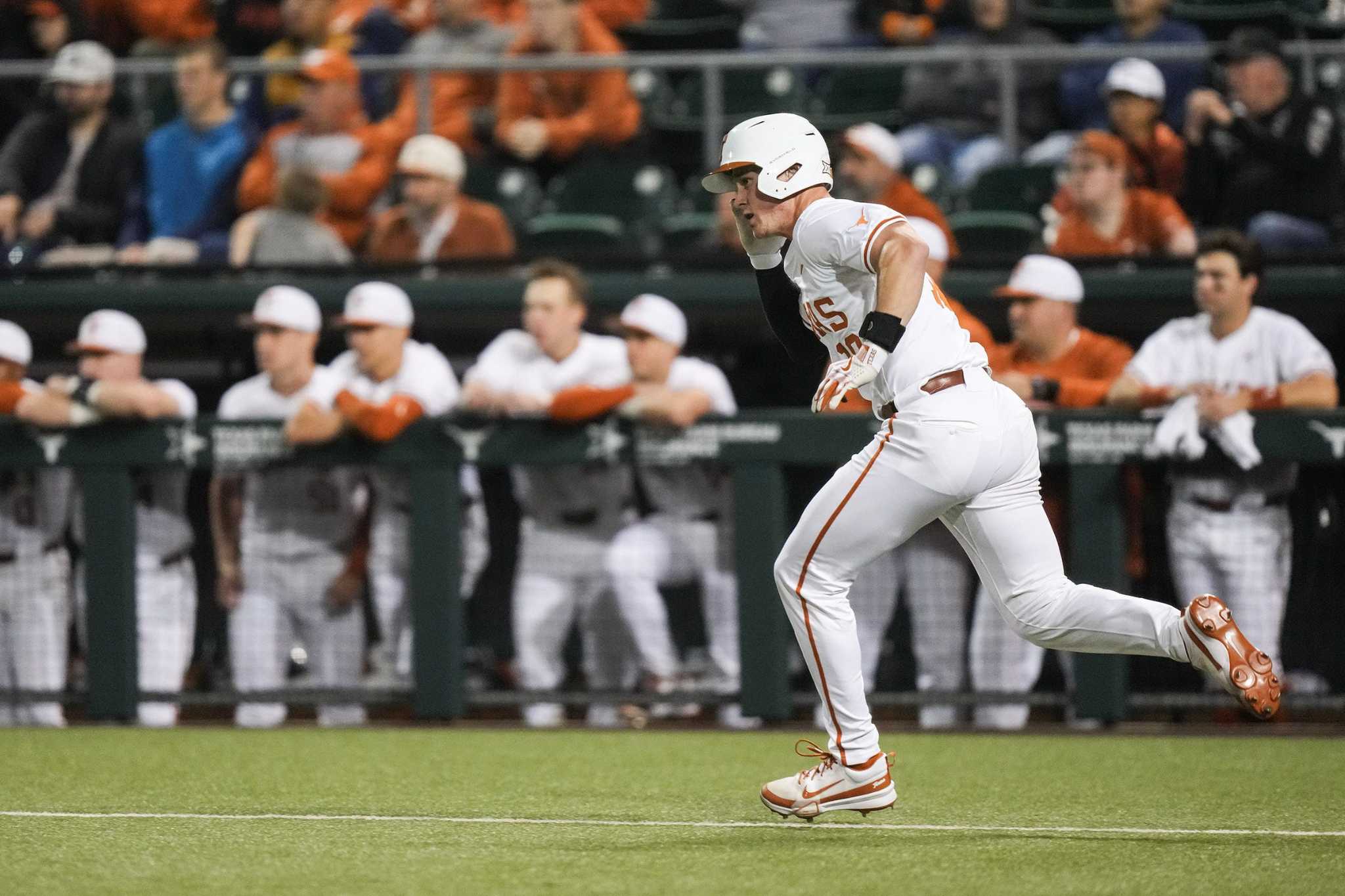 Texas baseball team rebounds against Houston behind late homer