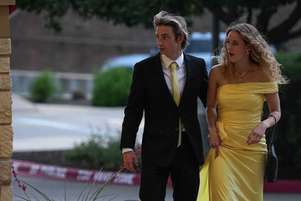 Round Rock High School's prom takes over the Sheraton in Georgetown
