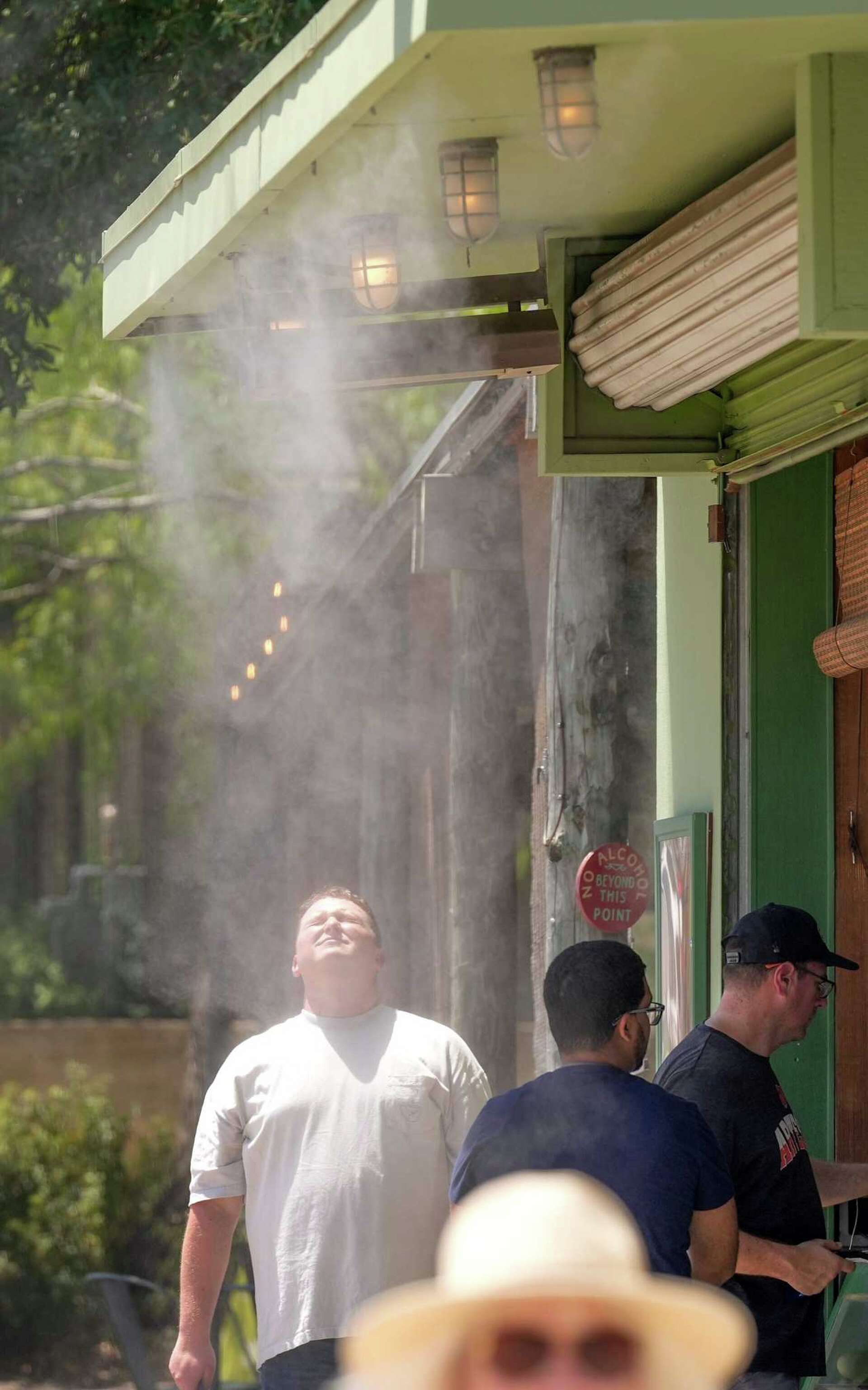 113-degree temps in May? Texas heat wave may shatter records this week