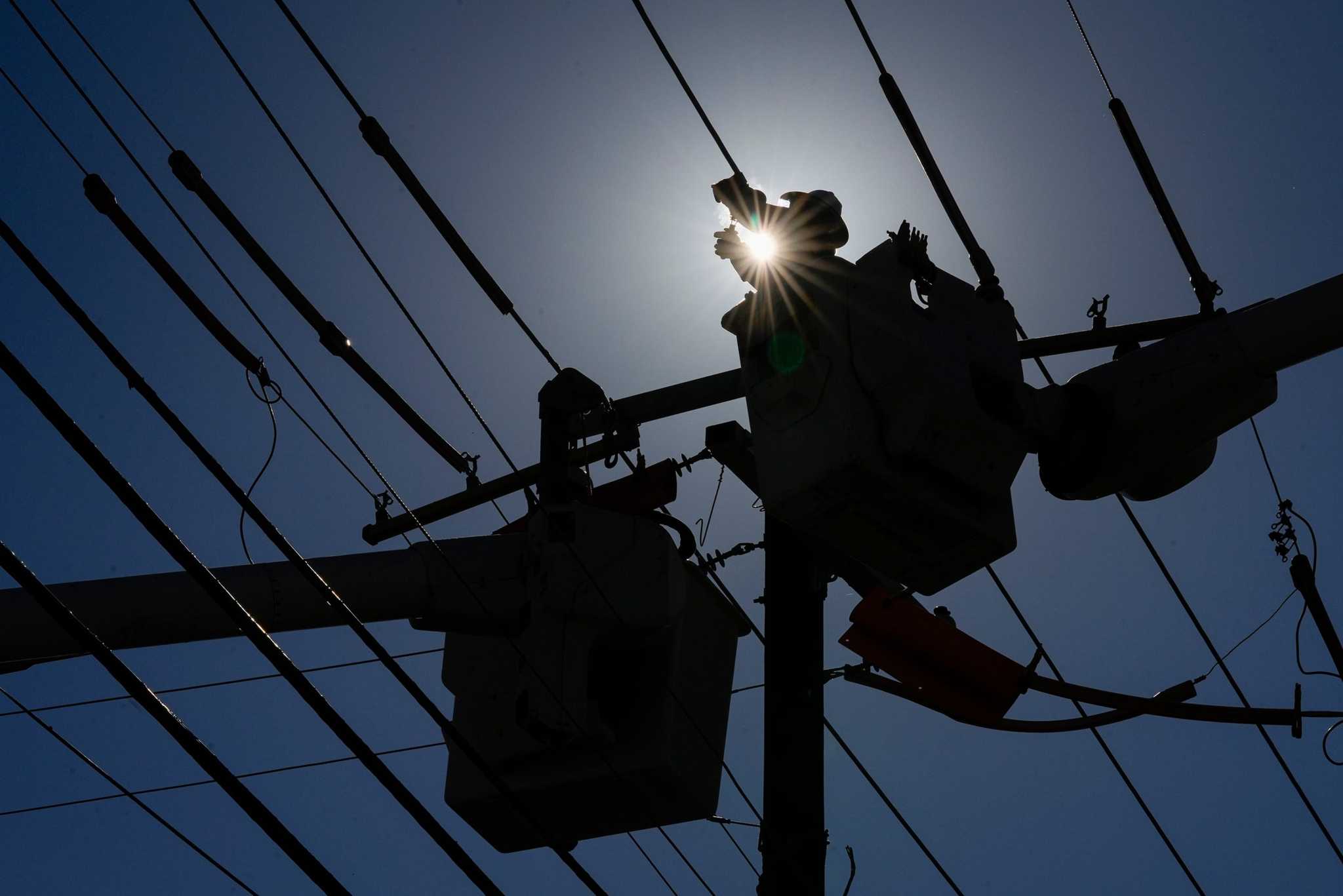 Power restored to thousands in Austin after second day of outages