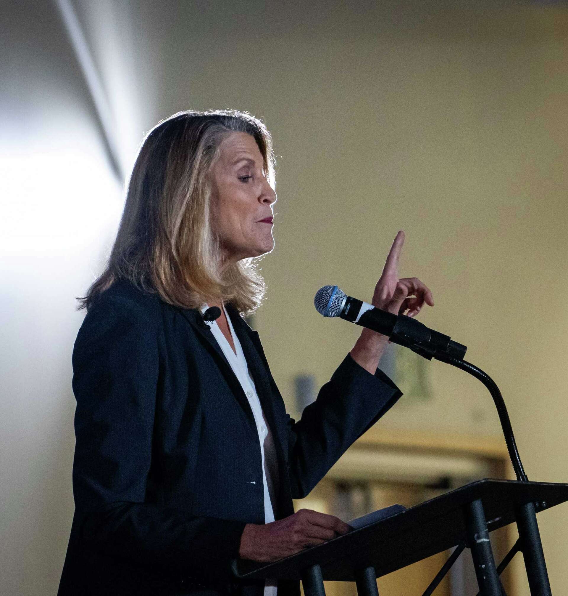 Austin taps new police chief: Lisa Davis, Cincinnati assistant police chief