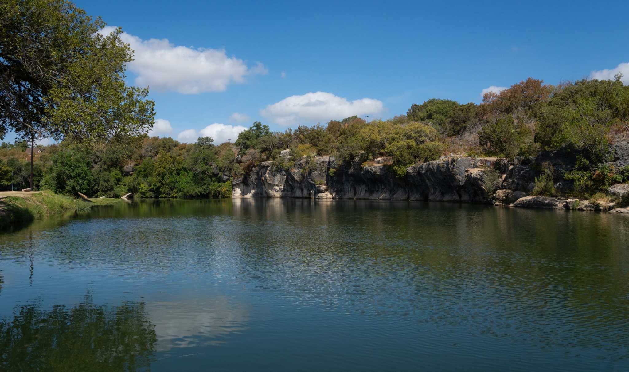 Line break spills 100,000 gallons of sewage into Georgetown river